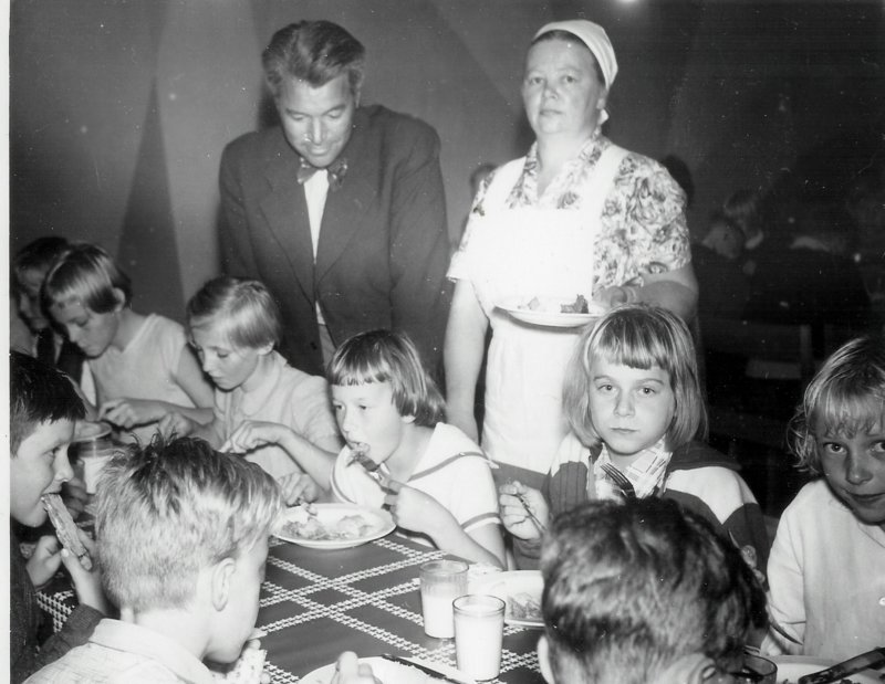 skolbespisninggodtemlarg1957.jpg